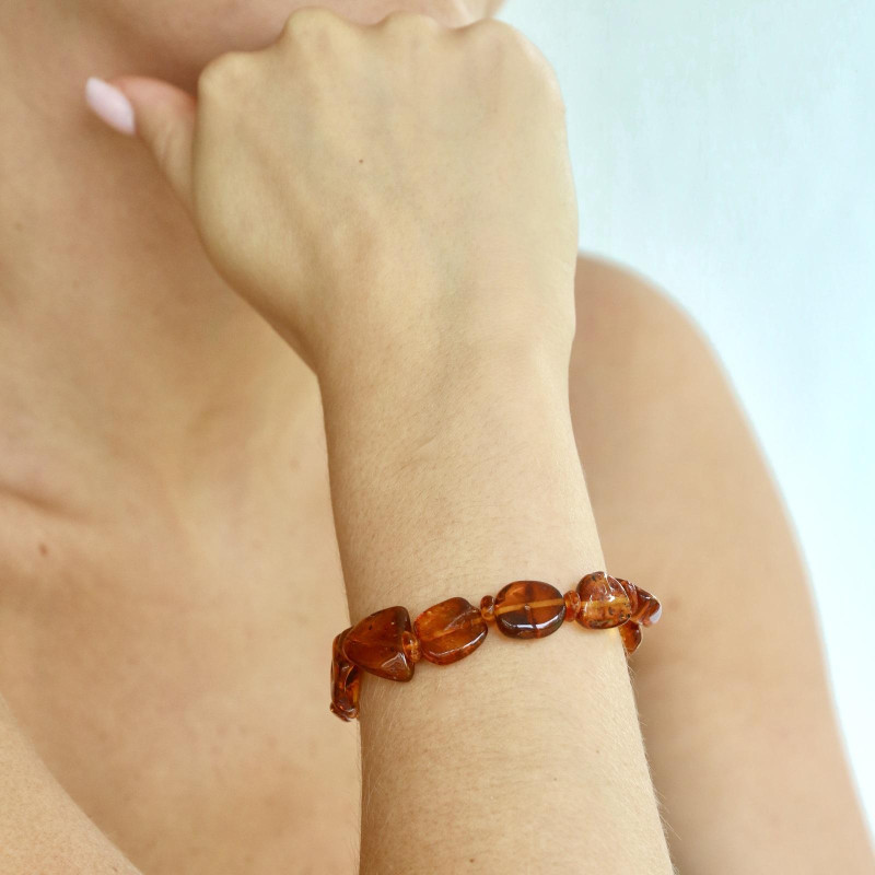 Bracciale ambra cognac, per evocare l'essenza del mare — foto 3