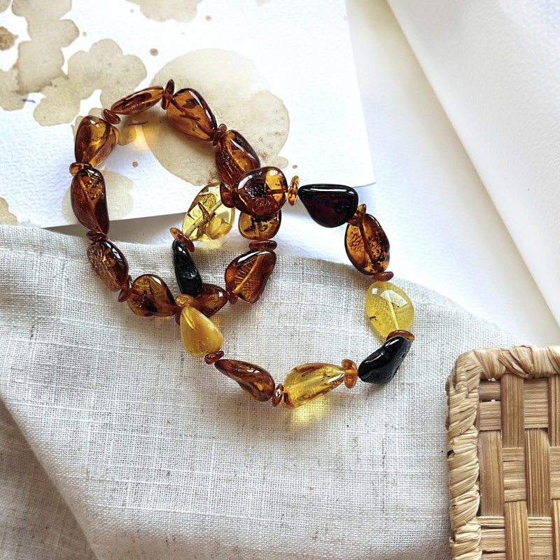 Bracciale ambra cognac, per evocare l'essenza del mare — foto 4