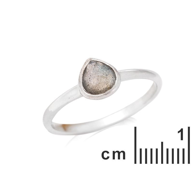 Anello a cuore in argento 925 e labradorite, per custodire un desiderio — foto 2