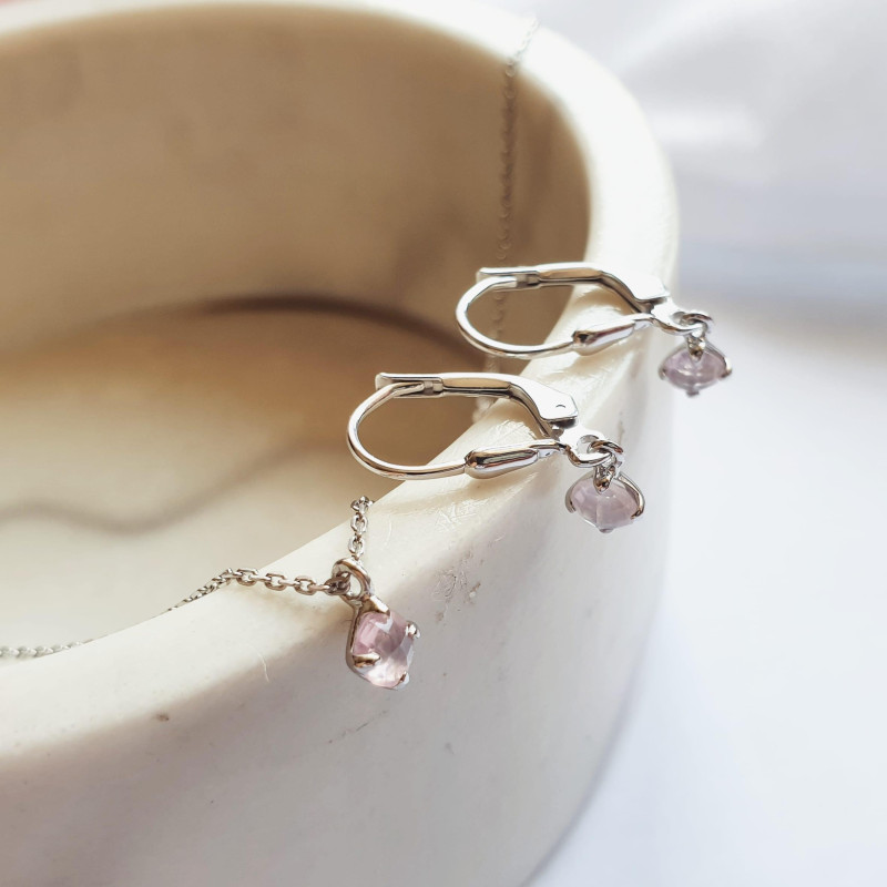 Orecchini in argento 925 rodiato con quarzo rosa naturale, per custodire l’amore — foto 3