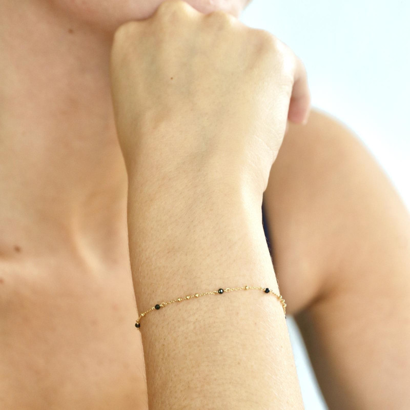 Bracciale in argento dorato 925 con spinello nero, per custodire la tua forza — foto 3