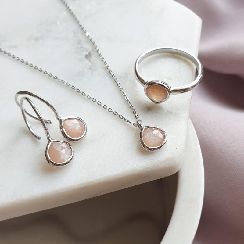 Collana cuore pietra luna rosa, per racchiudere il tuo amore — foto 3