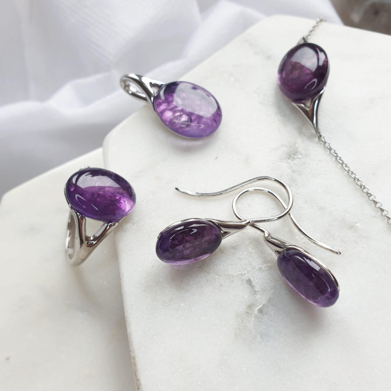 Bracciale in argento rodiato con ametista viola ovale, per celebrare la tua luce — foto 3