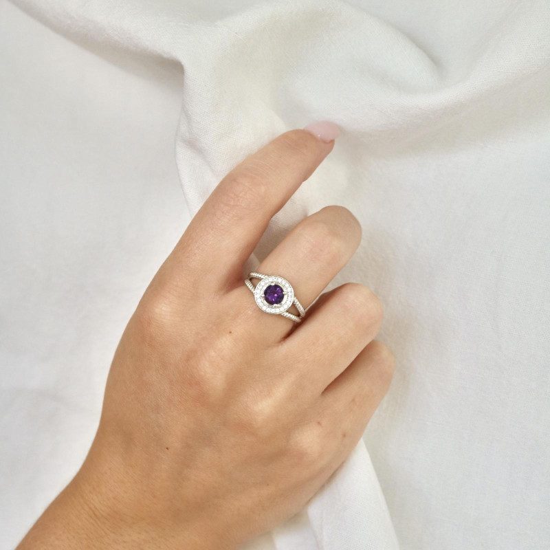 Anello ametista e zirconio, per regalare l'eterna giovanezza — foto 3
