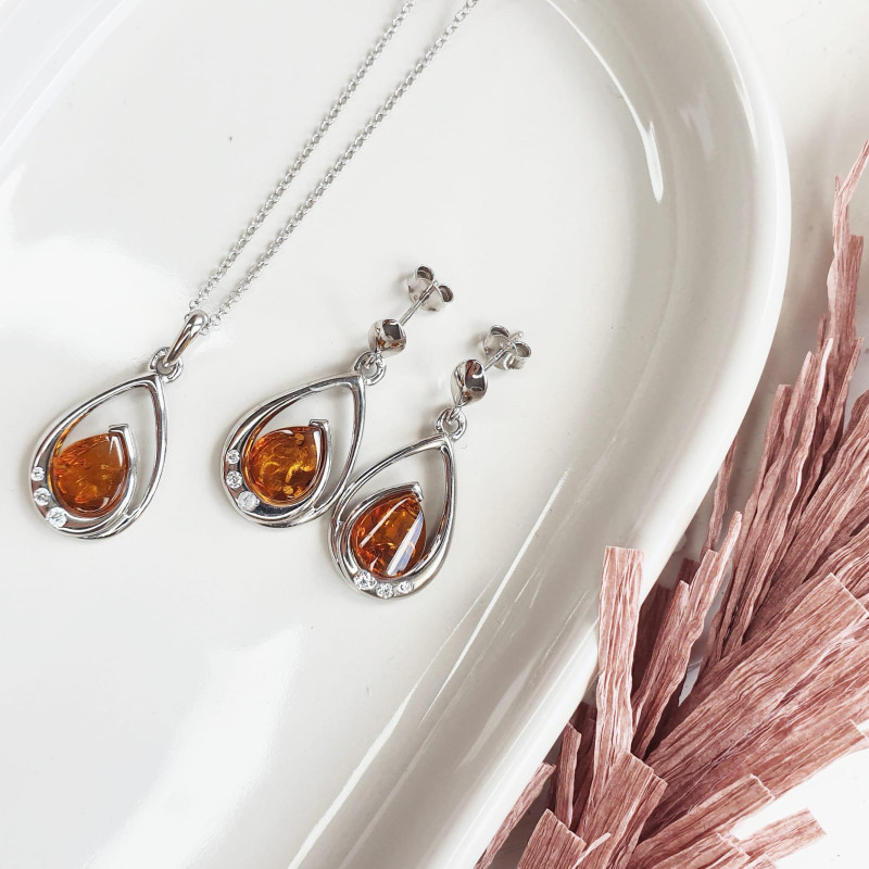 Collana ambra e cristalli Swarovski, per racchiudere il passato — foto 3