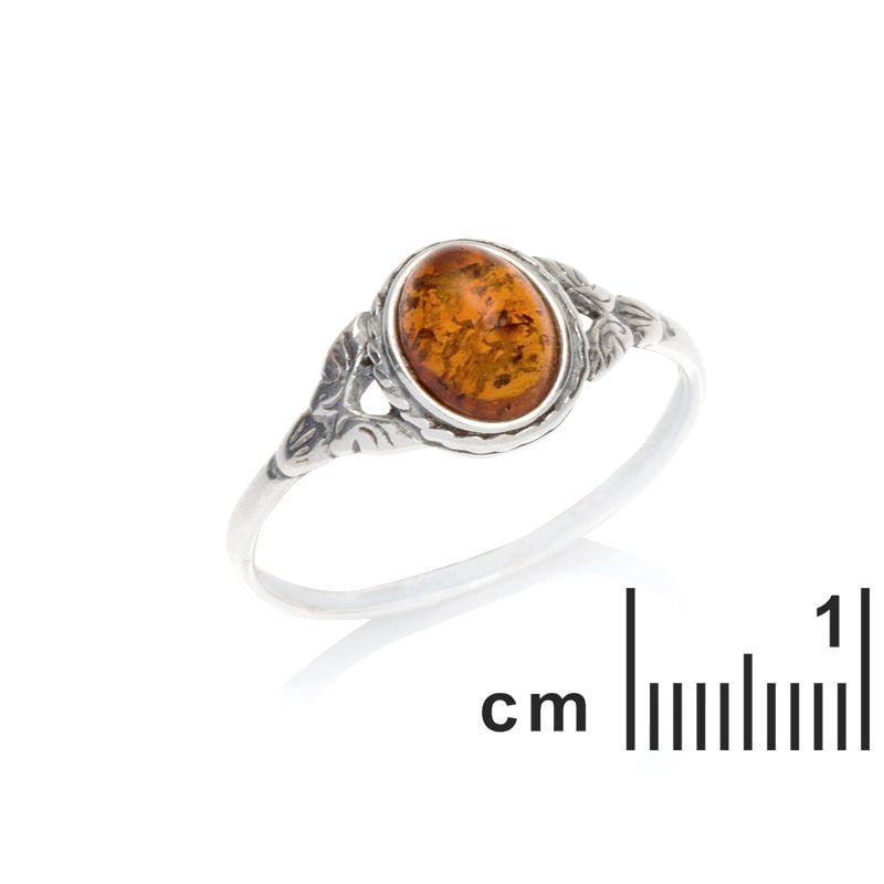 Anello di argento invecchiato con ambra ovale del Mar Baltico, ricordo della solitudine — foto 2