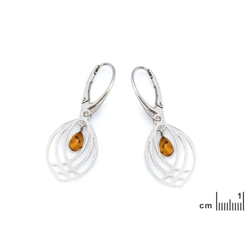 Orecchini pendenti in argento rodiato con goccia di ambra cognac, per ricordare la tua luce — foto 2