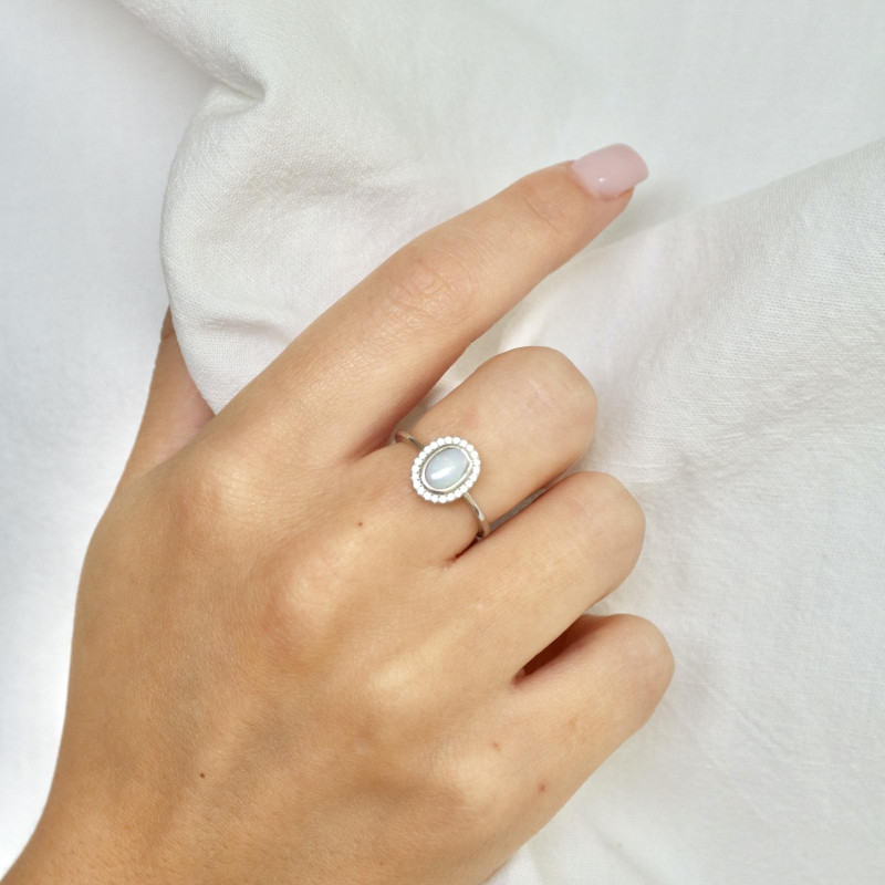 Anello opale ovale e zirconio, per preservare l'intrigo — foto 3