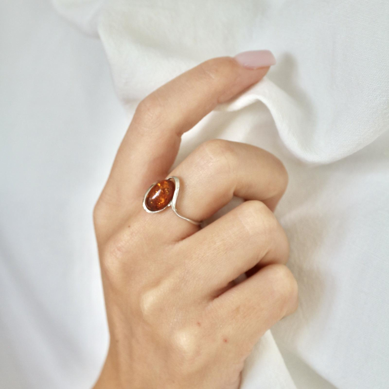 Anello ambra cognac, per custodire i ricordi — foto 2