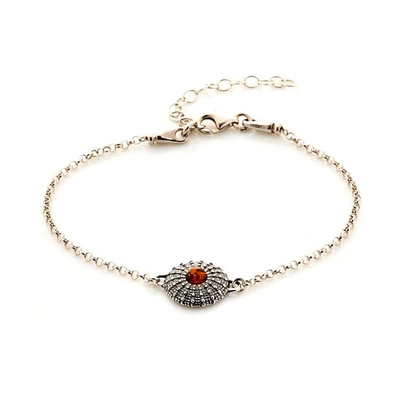Bracciale in argento antico con ambra cognac, custodire la tua luce interna, per evocare il calore della vita — foto 1