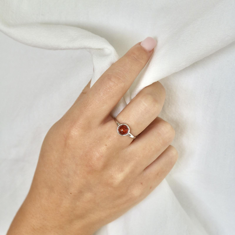 Anello ambra cognac, per custodire i momenti importanti — foto 2