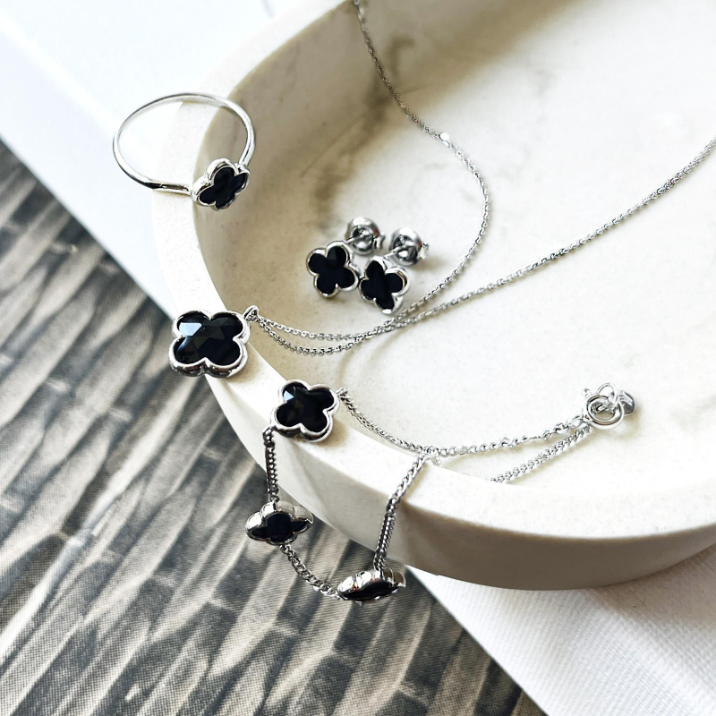 Orecchini a borchio trifoglio, per portare la fortuna — foto 3