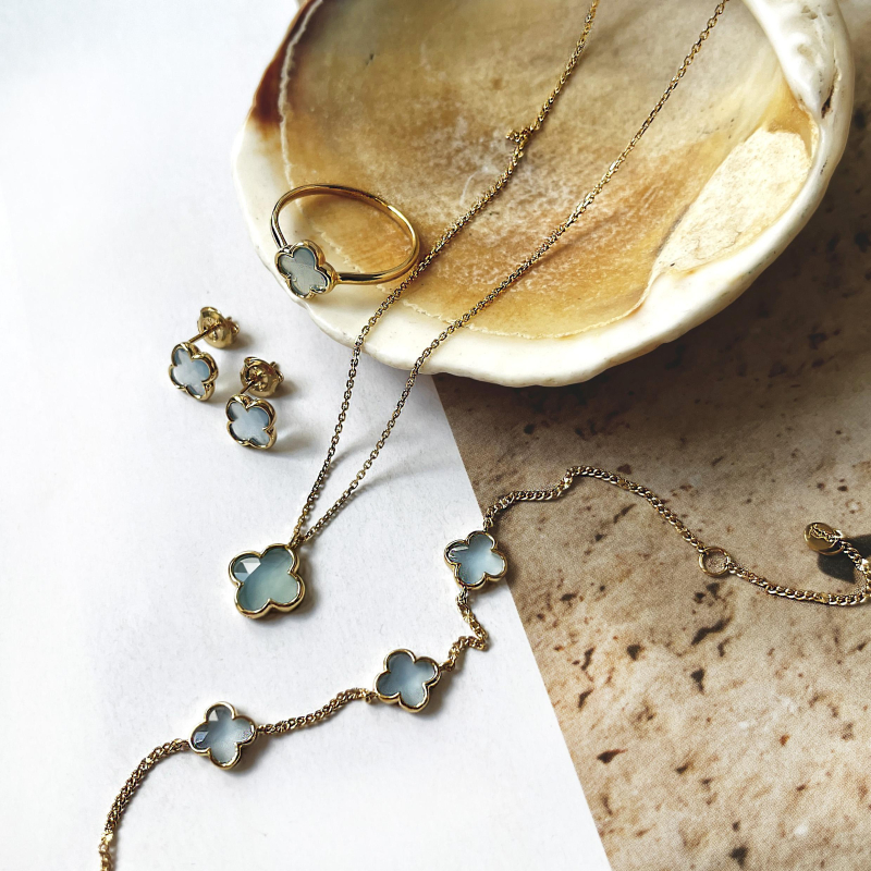 Collana di trifoglio con calcedonia blu tinta in argento dorato 925 lunghezza — foto 3