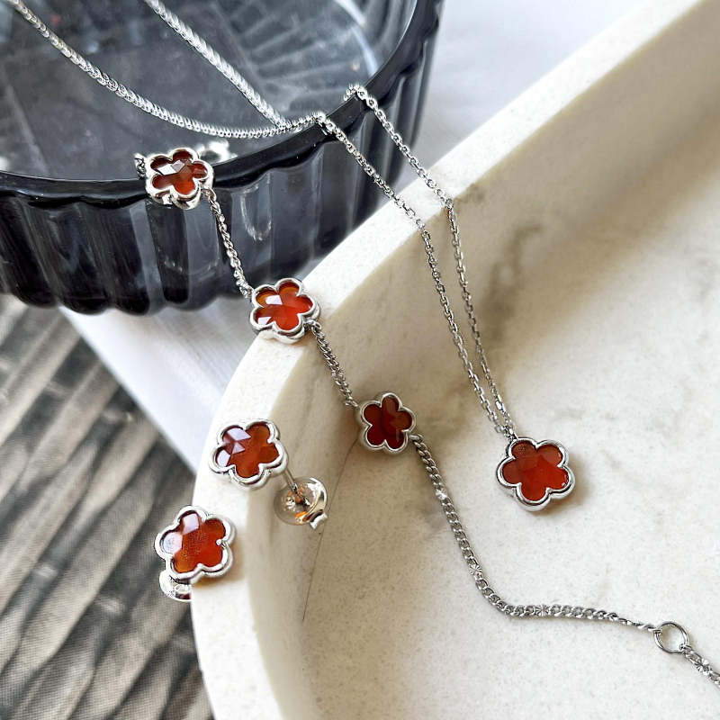 Collana Clover 5, Onice rosata per portare con te un'intenzione — foto 3