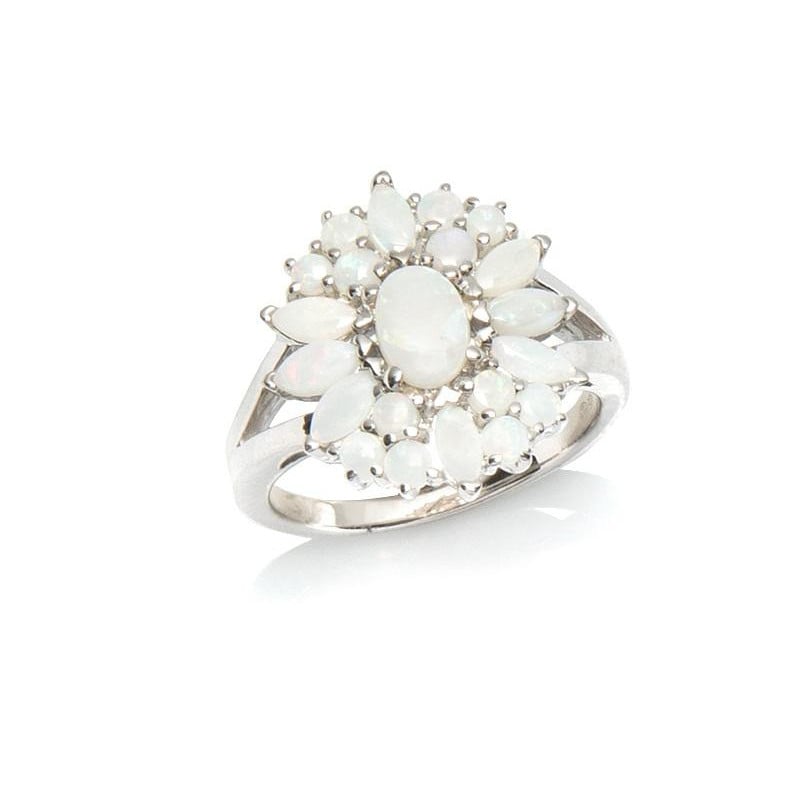 Anello in argento rodiato con opale bianco naturale, per illuminare ogni gesto — foto 1