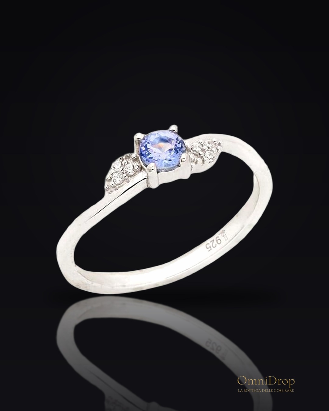 Anello tanzanite blu, per portare con te un'intenzione
