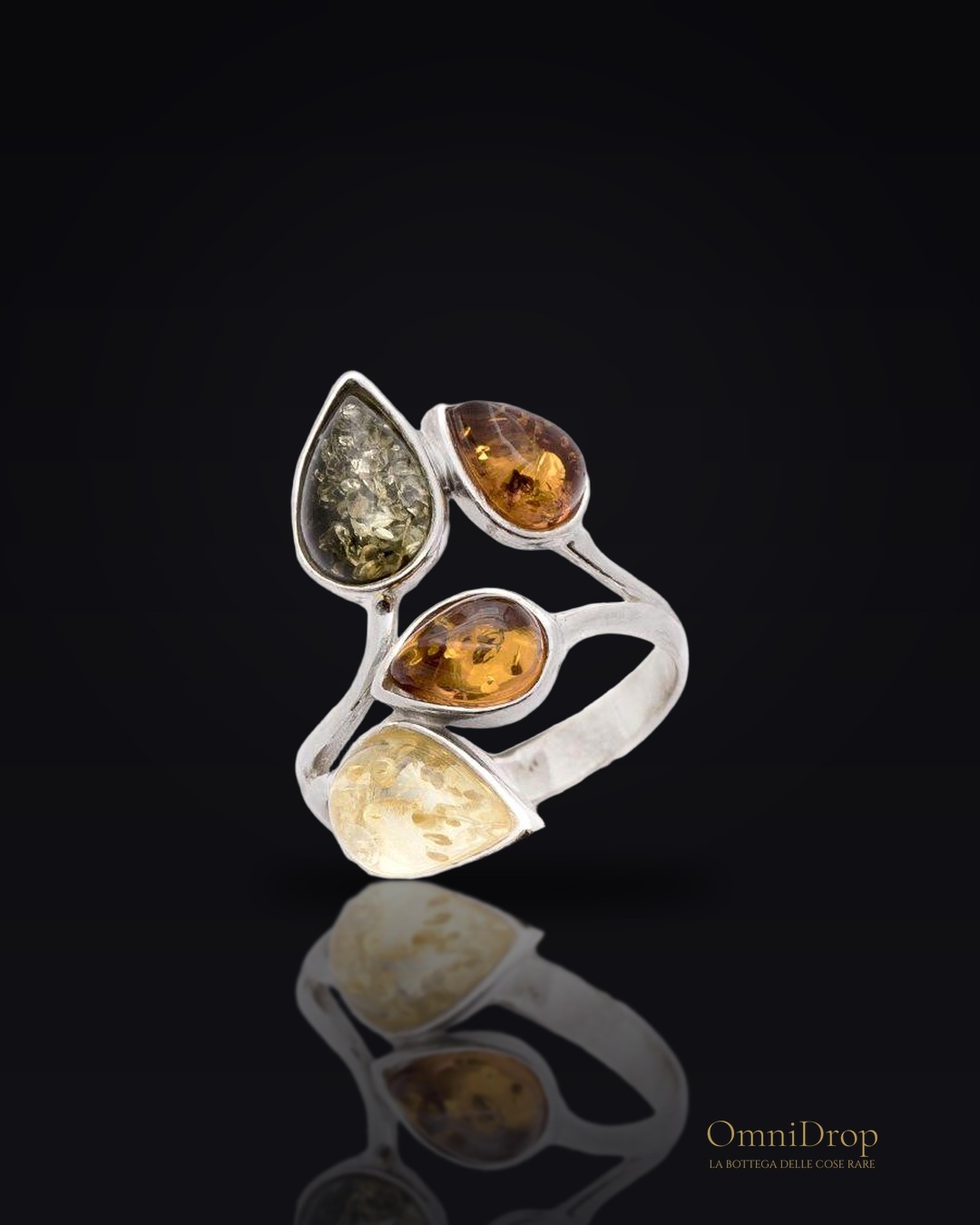Anello ambra multicolore, per trasportare le storie del Mar Baltico