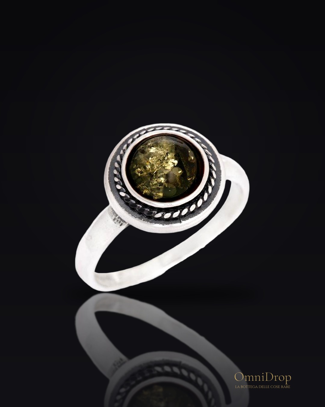 Anello ambra verde Baltica, per evocare l'oceano