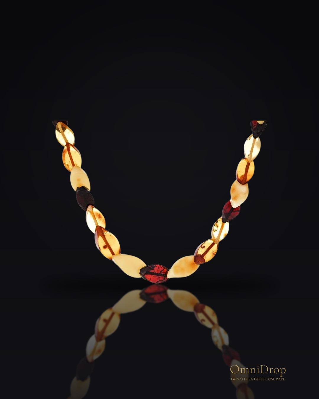 Collana ambra multicolore, per evocare i mari del passato