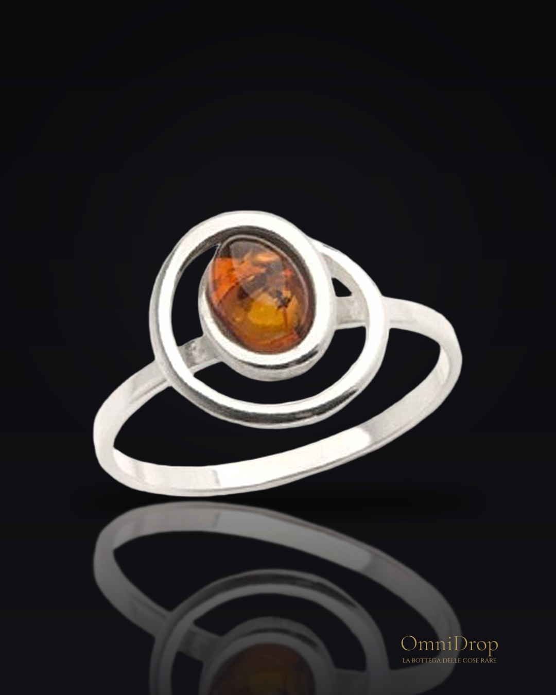 Anello tondo ambra cognac, per custodire i ricordi