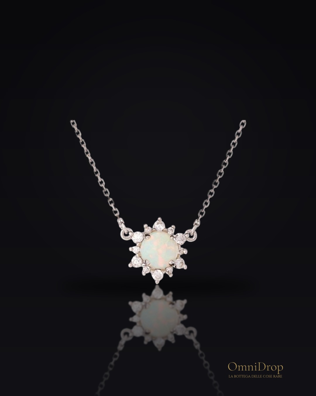 Collana opale tondo e zirconio, per commemorare le grazie