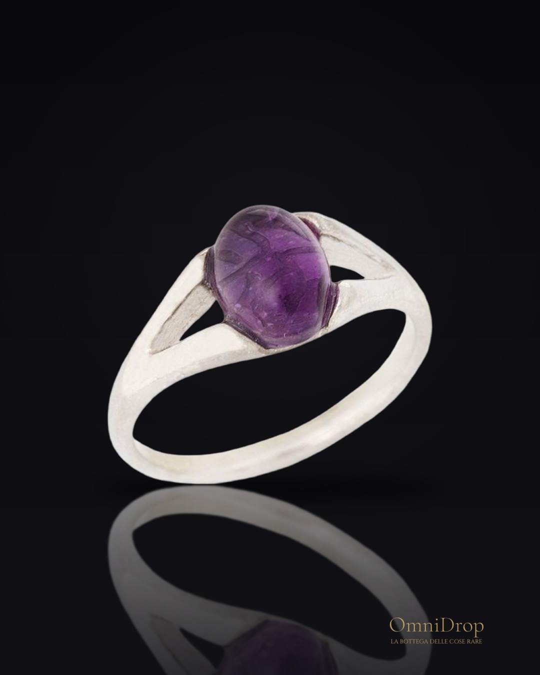 Anello ametista viola naturale, per evocare l'essenza della nobiltà