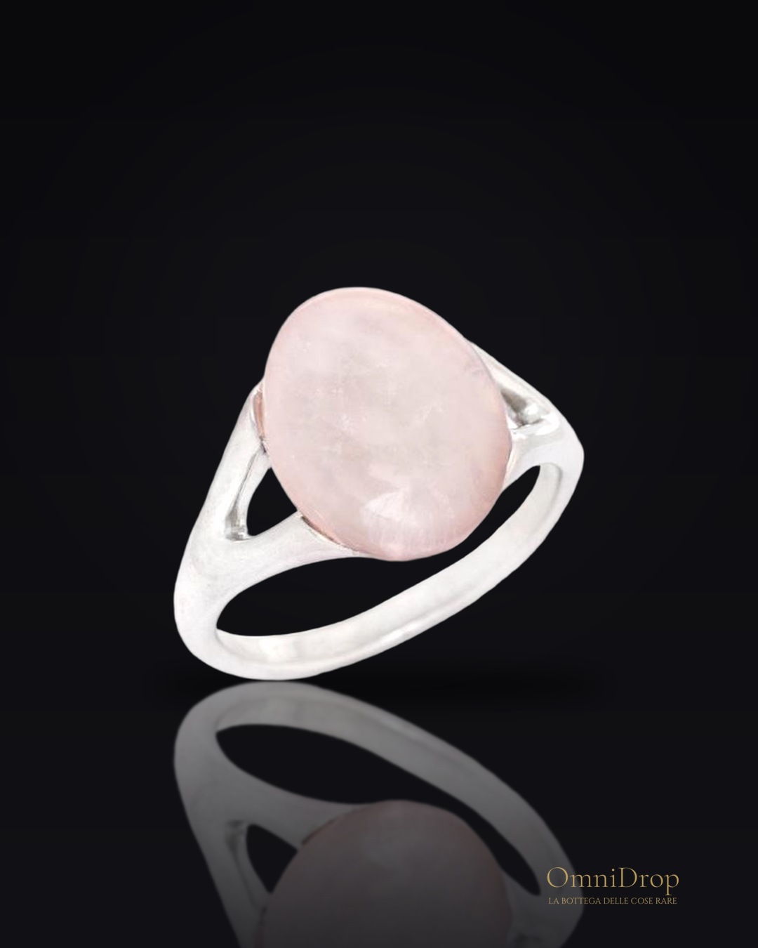 Anello in argento 925 rodiato con quarzo rosa naturale ovale, per accendere dolcezza
