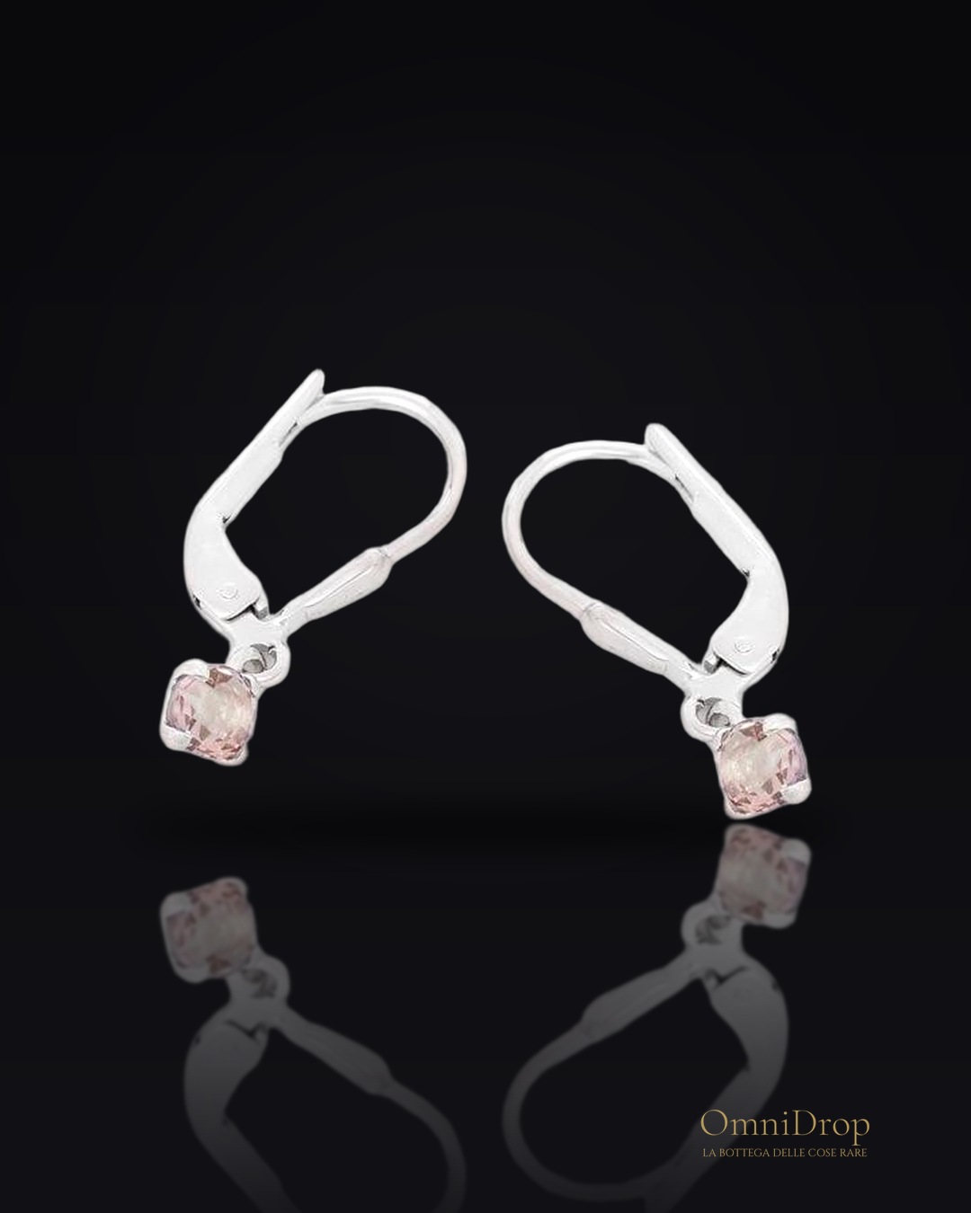 Orecchini in argento 925 rodiato con quarzo rosa naturale, per custodire l’amore