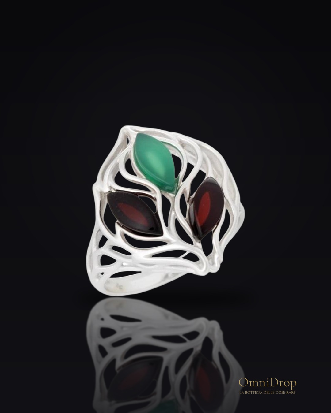 Anello ambra verde Baltico, per ricordare il mare