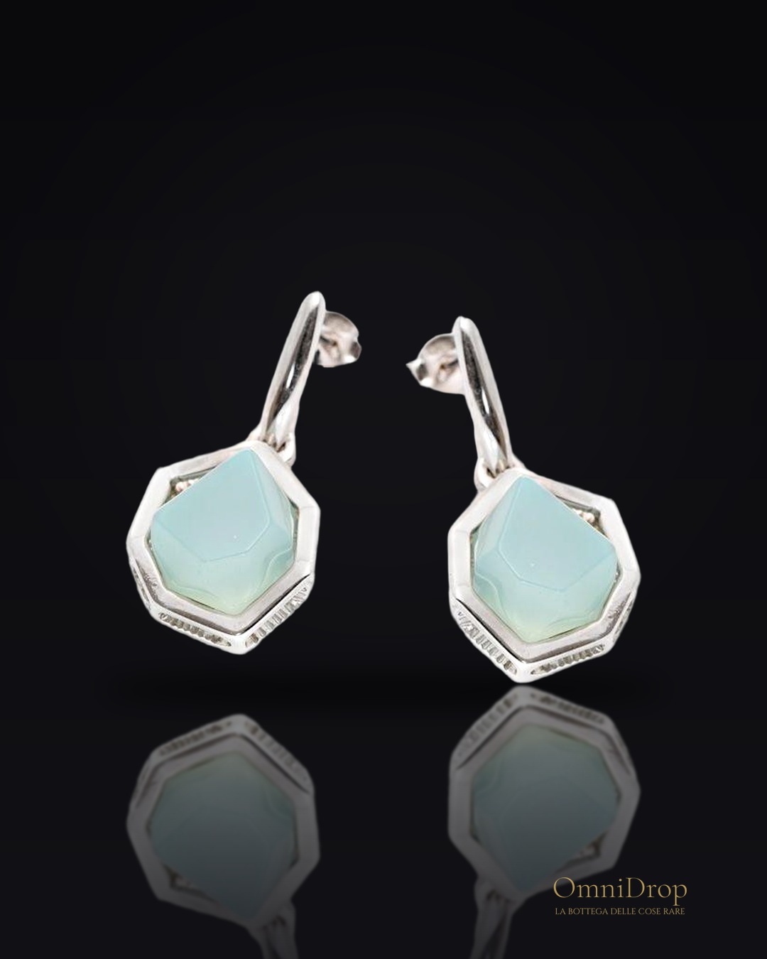 Orecchini pendenti in agata acqua naturale e argento 925, per custodire la tua luce
