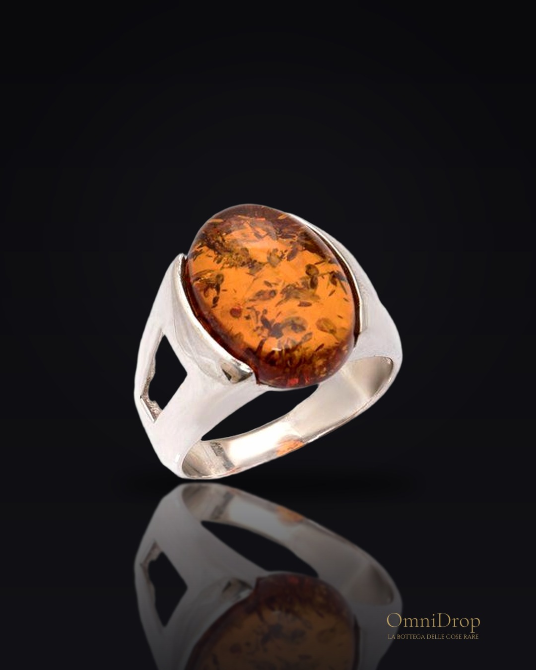 Anello sigillo con ambra, per evocare ricordi speciali