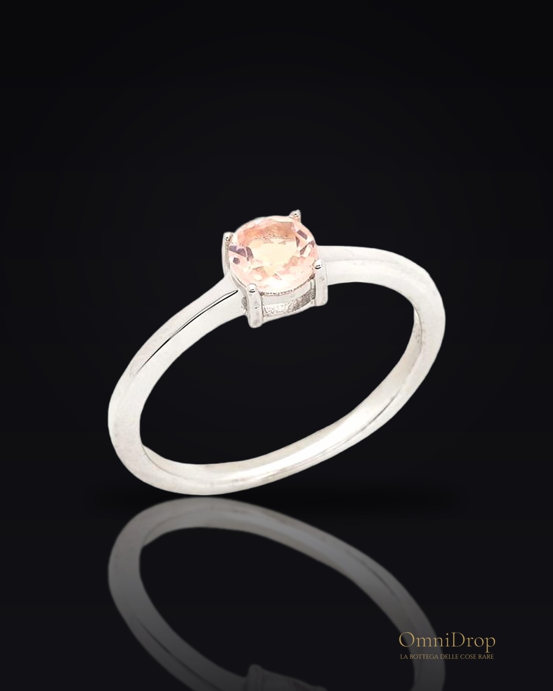 Anello tondo con quarzo rosa, per portare con te un'intenzione