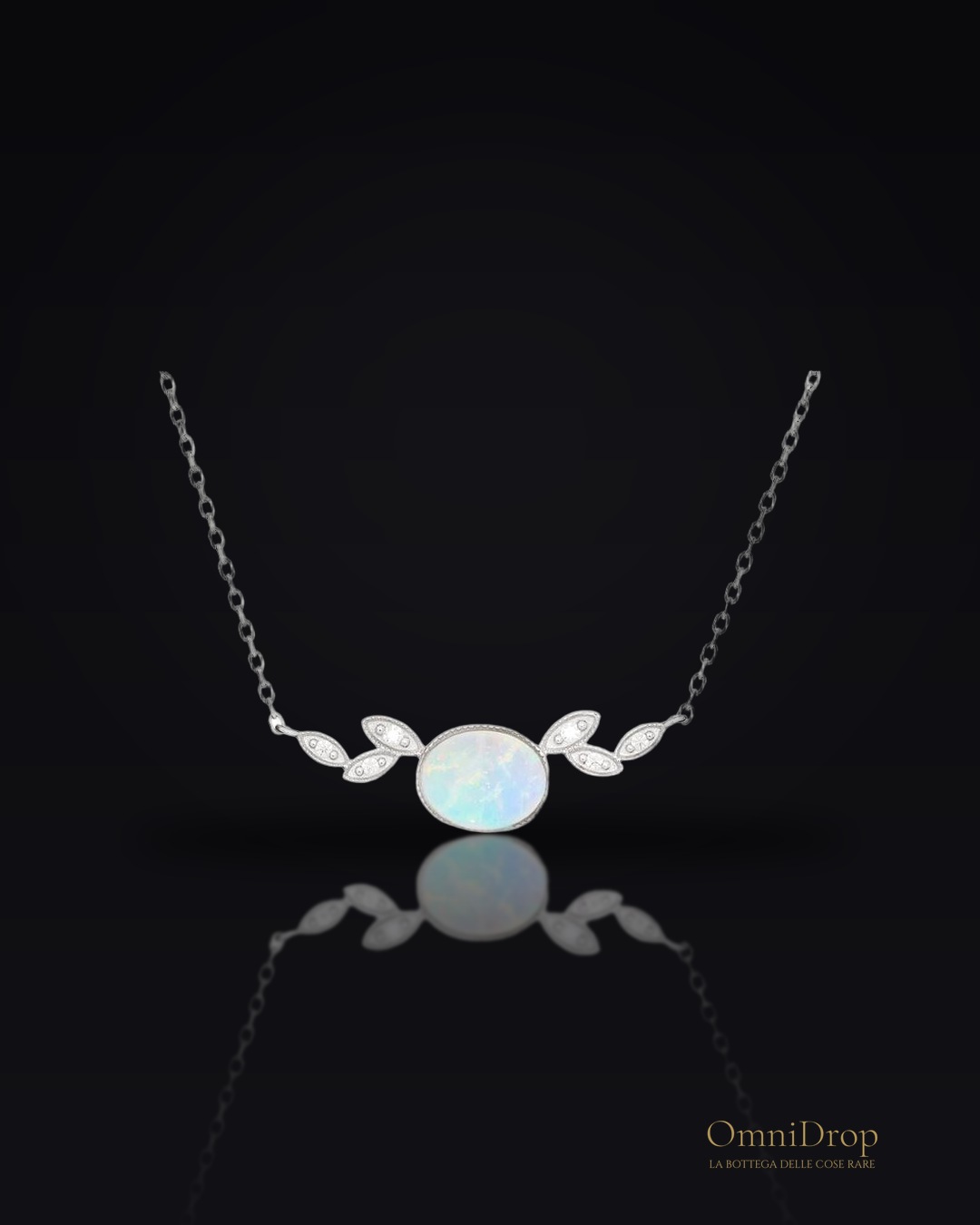 Collana opale ovale bianco, per portare la puresza