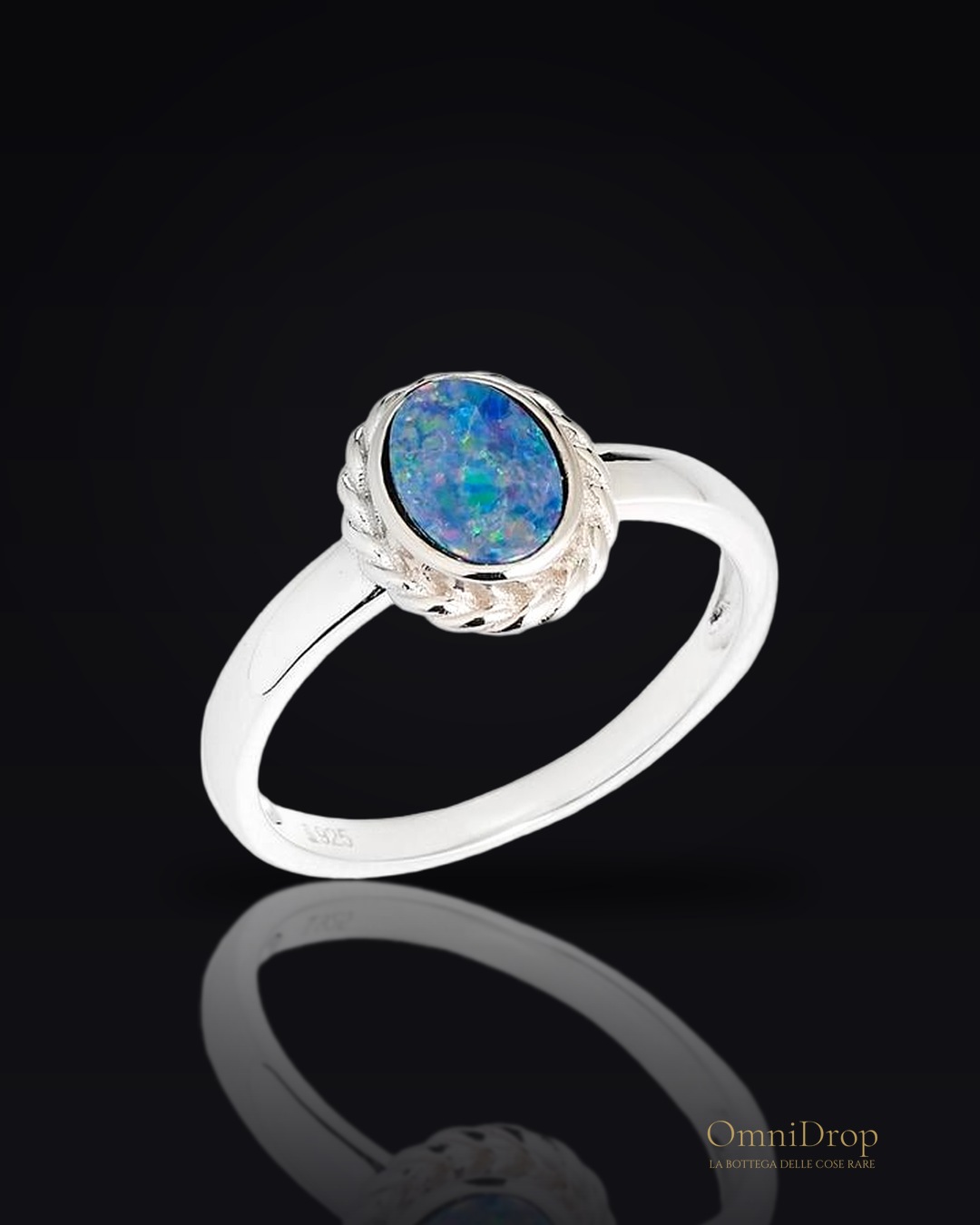 Anello opale blu, per portare l'oceano nelle tue mani