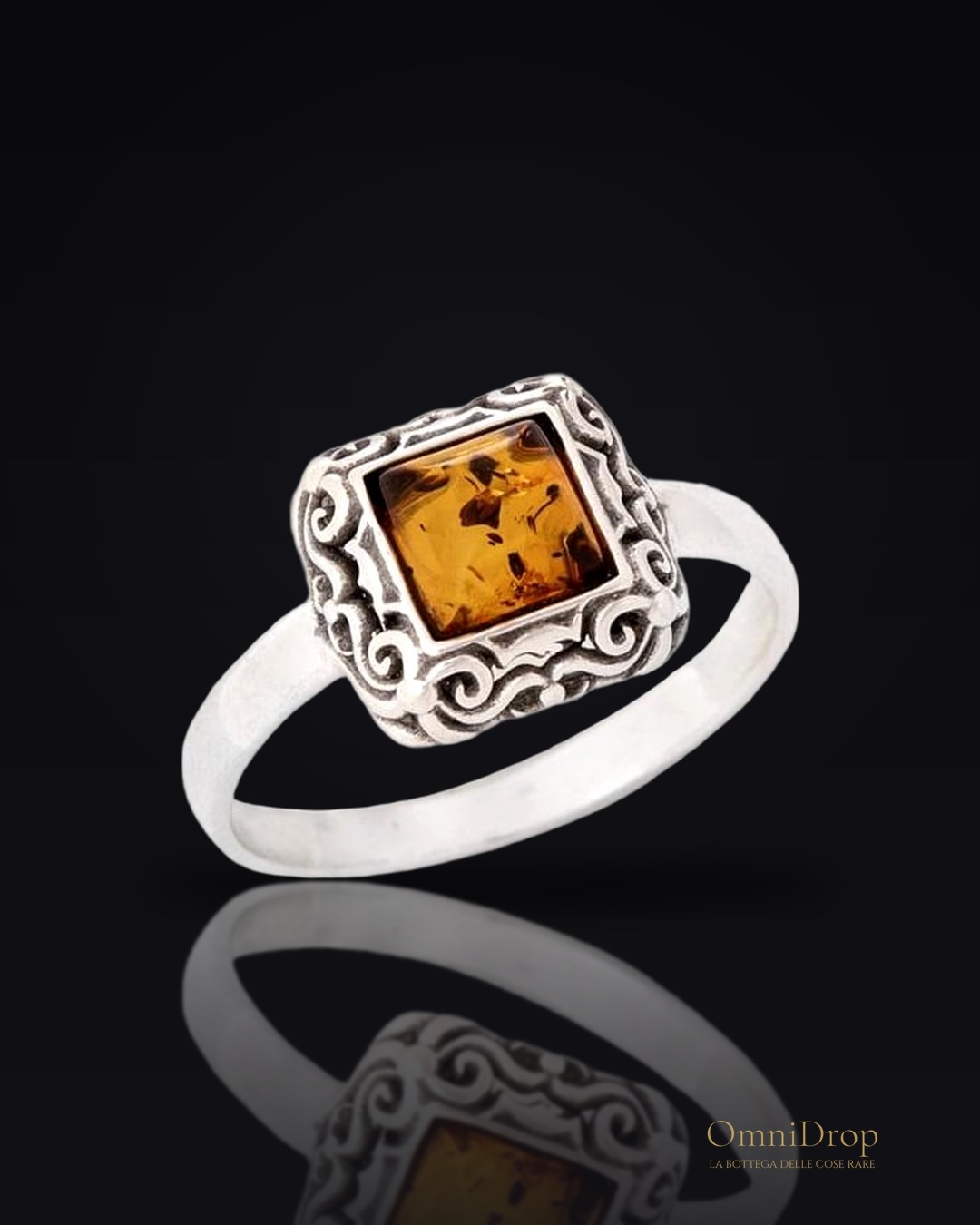 Anello quadrato in ambra baltica cognac quadrata, argento brunito 925, 1x1 cm