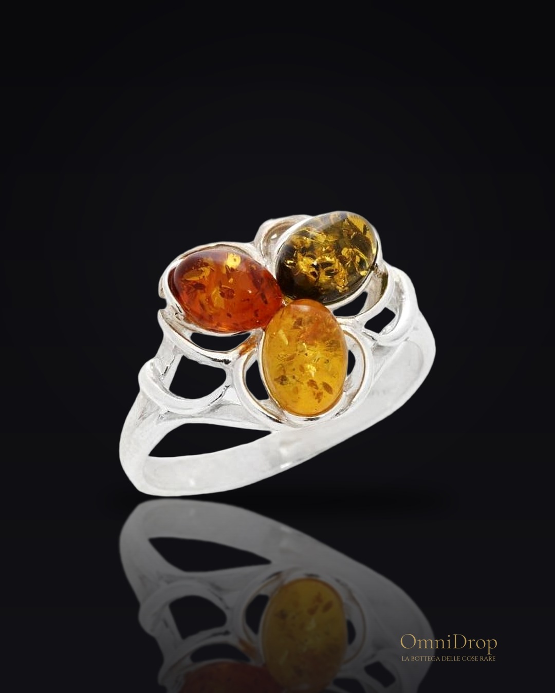 Anello in ambra baltica cognac goccia naturale, argento brunito 925, 1,3x1,1 cm