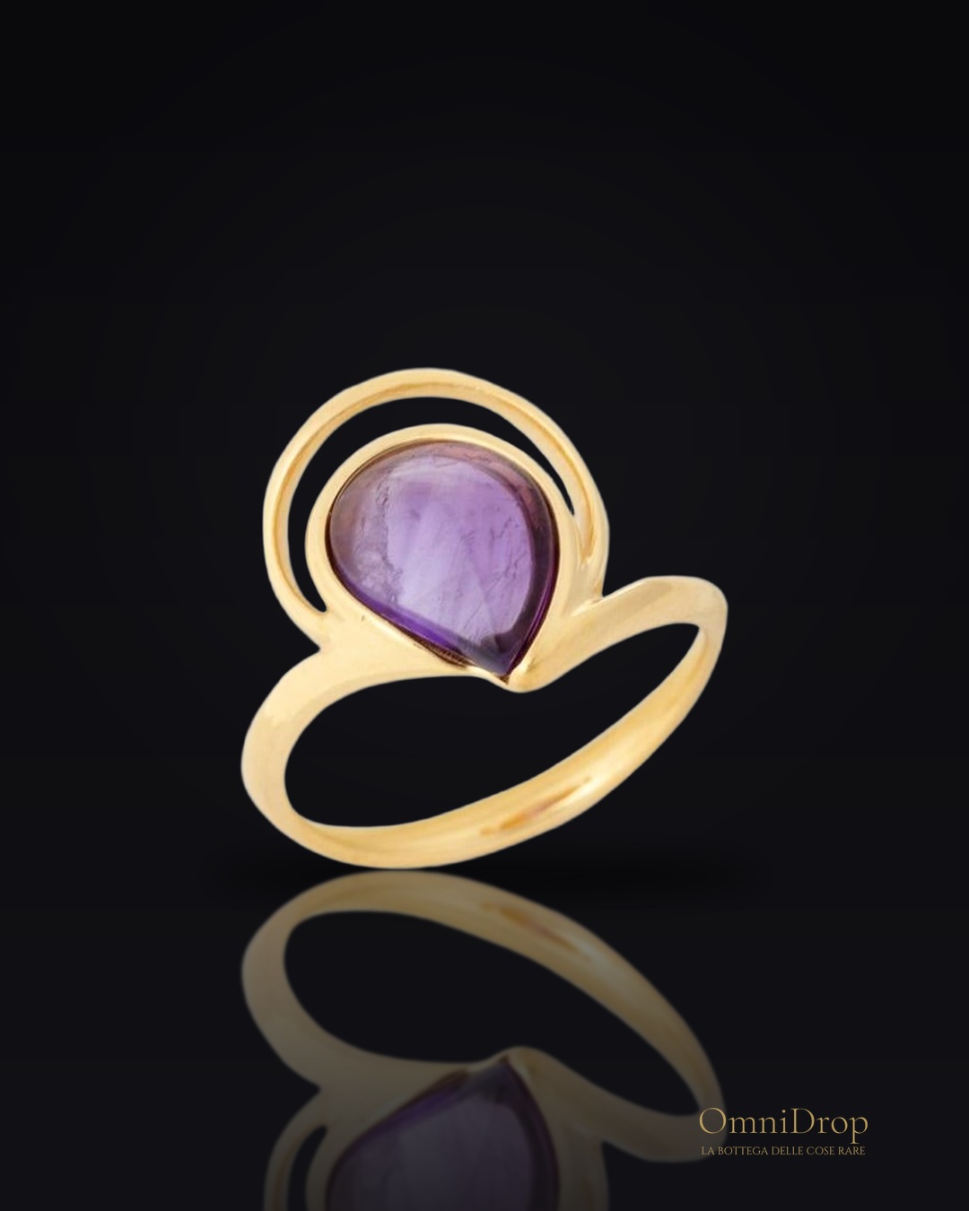 Anello in ametista viola irregolare naturale, in argento dorato 925