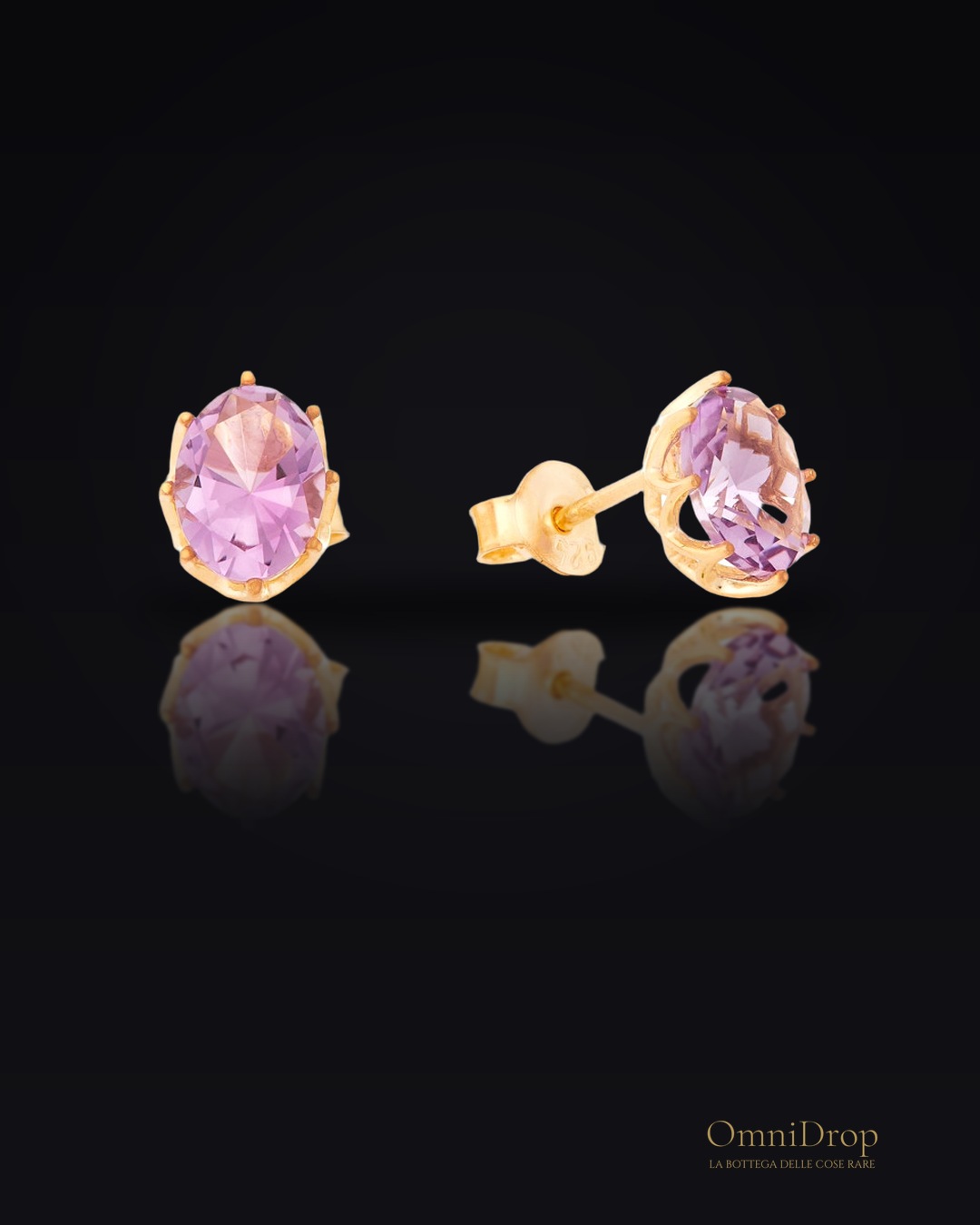 Orecchini con ametista viola naturale, in oro 750